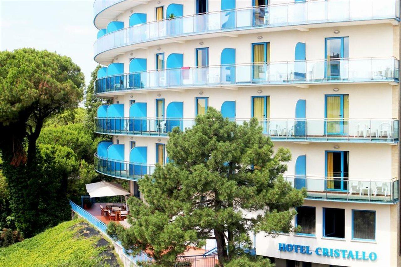 Hotel Cristallo Lignano Sabbiadoro Buitenkant foto
