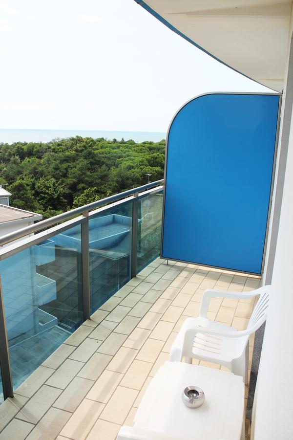 Hotel Cristallo Lignano Sabbiadoro Buitenkant foto