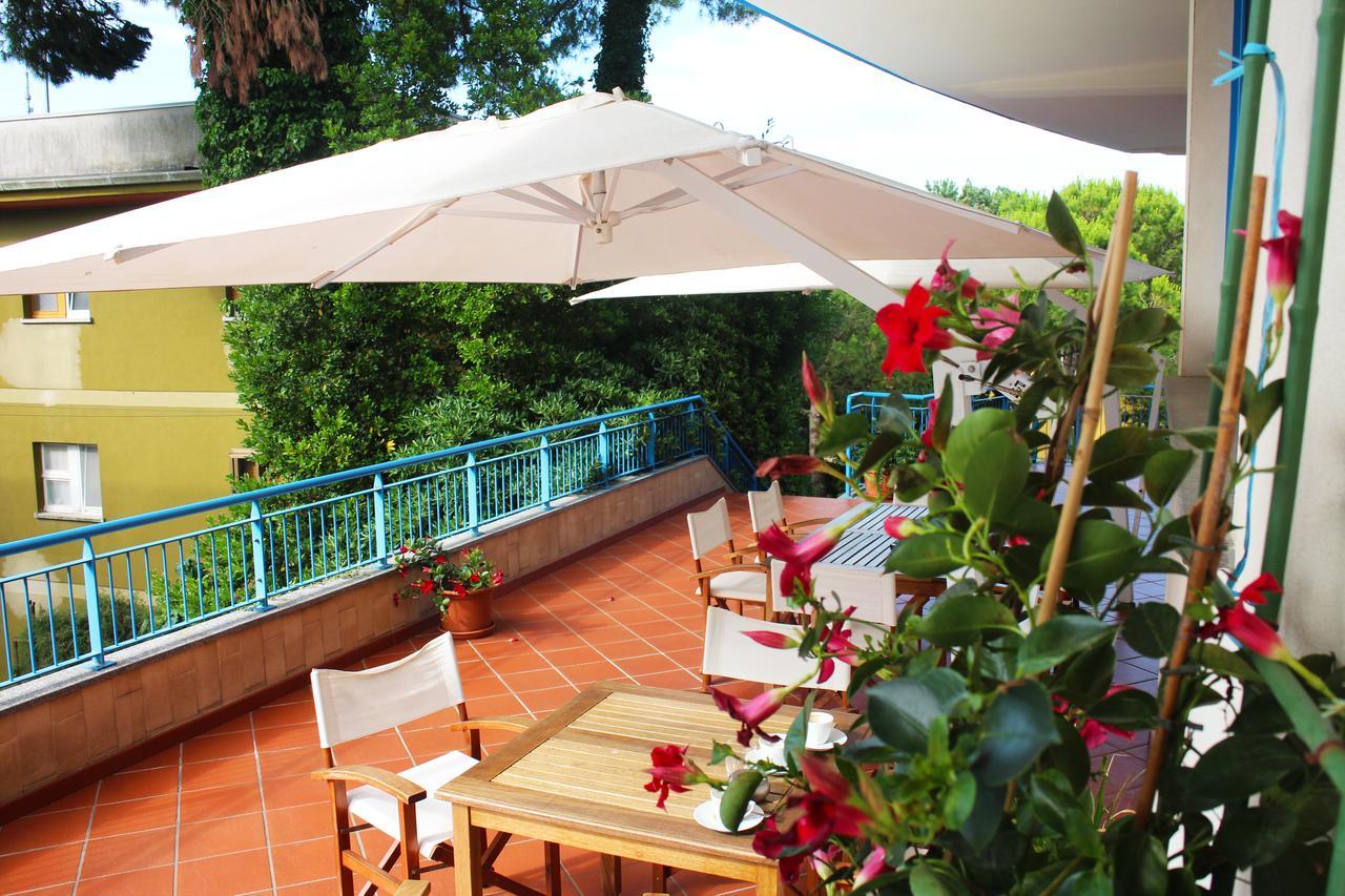 Hotel Cristallo Lignano Sabbiadoro Buitenkant foto